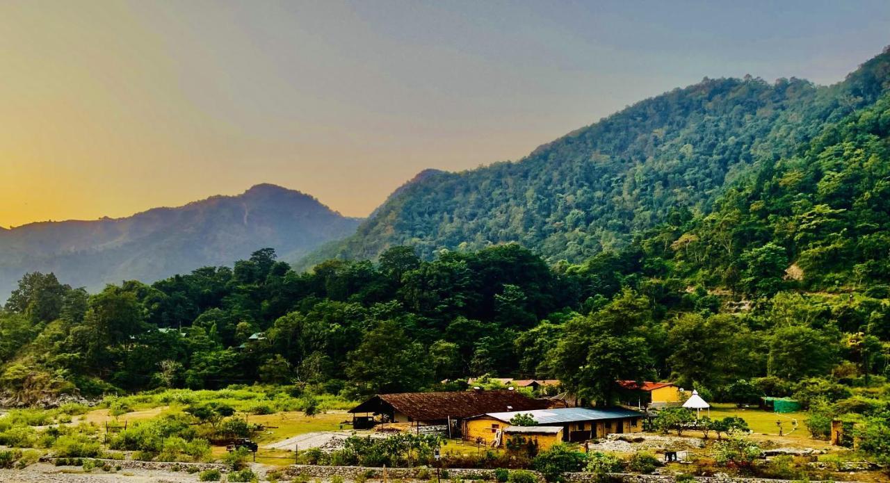 Aura Wildlife Camp And Resorts Marchula Exterior photo